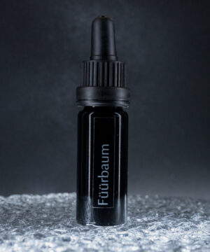 Fueuerbaum-das-waermende-oel-klein-Naturkosmetik-Wirkstoffkosmetik-Swisshandmade